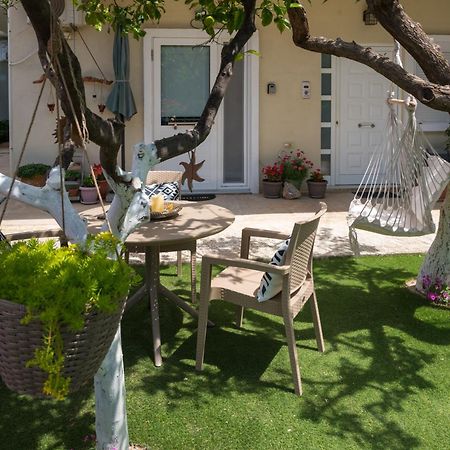 The Prickly Pear Apartment Chrissi Akti Chania Exterior foto