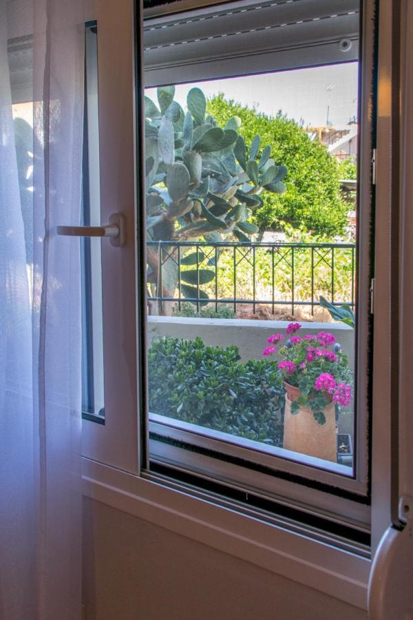 The Prickly Pear Apartment Chrissi Akti Chania Exterior foto