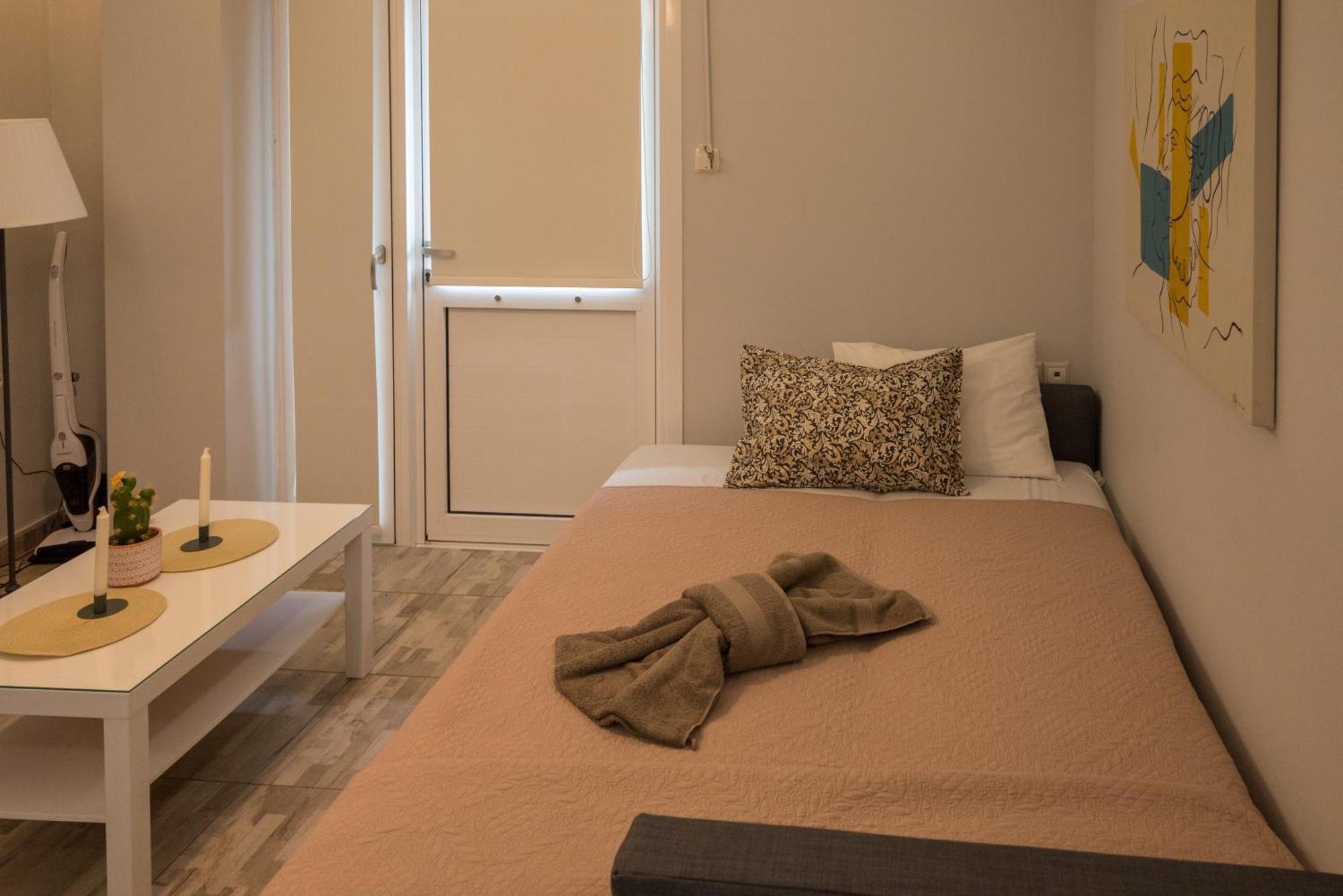 The Prickly Pear Apartment Chrissi Akti Chania Exterior foto