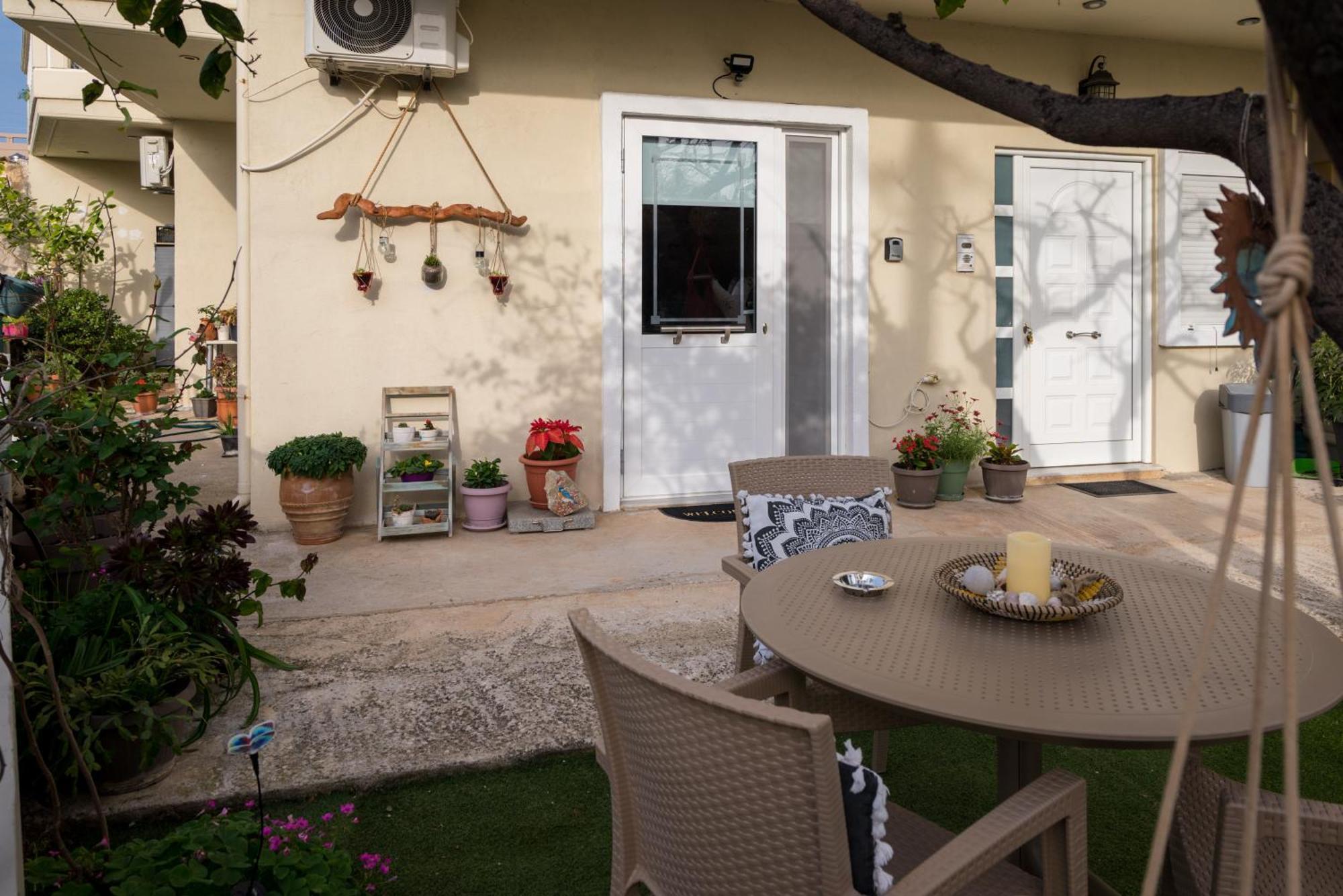 The Prickly Pear Apartment Chrissi Akti Chania Exterior foto